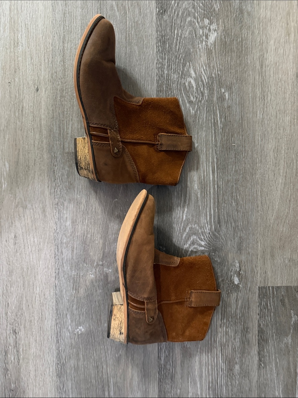 Women's Suede Chelsea Ankle Booties in Chestnut Brown